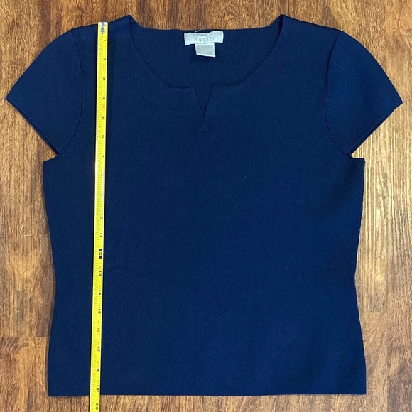 ♦️2/$20 ‘August Silk’ Knit Navy blue top - Picture 8 of 9